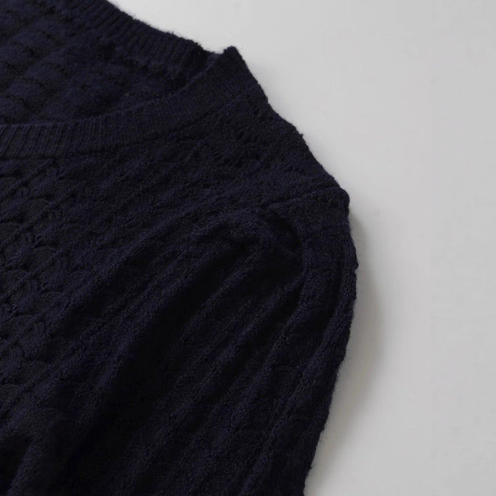 Dams fin stickad cardigan med stora knappar och detaljerad struktur Mirla-Eva Jonsson
