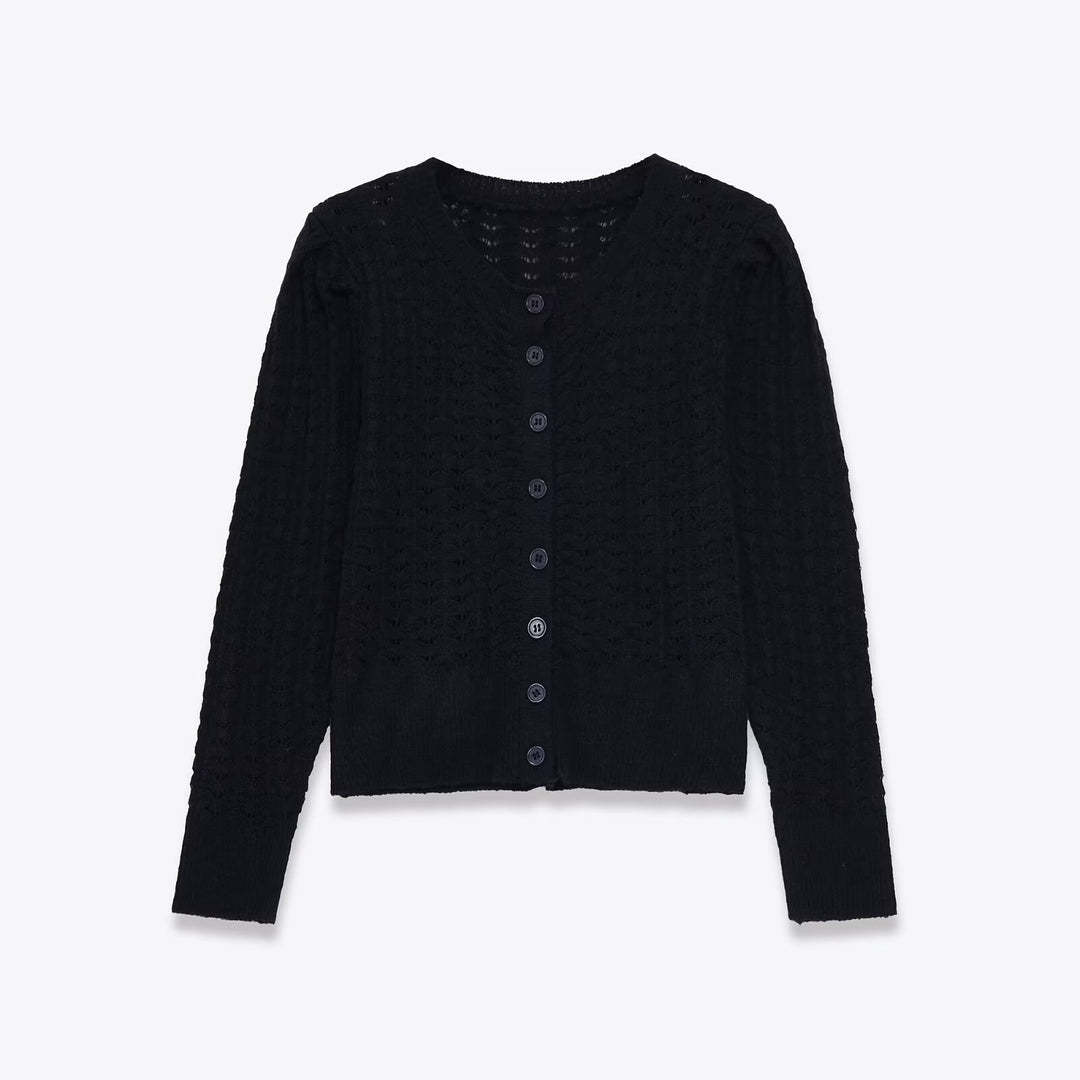 Dams fin stickad cardigan med stora knappar och detaljerad struktur Mirla-Eva Jonsson