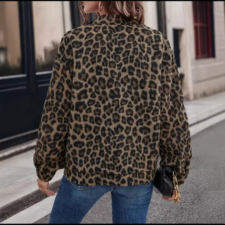 Dams fleecejacka i trendigt leopardmönster Mirla-Eva Jonsson