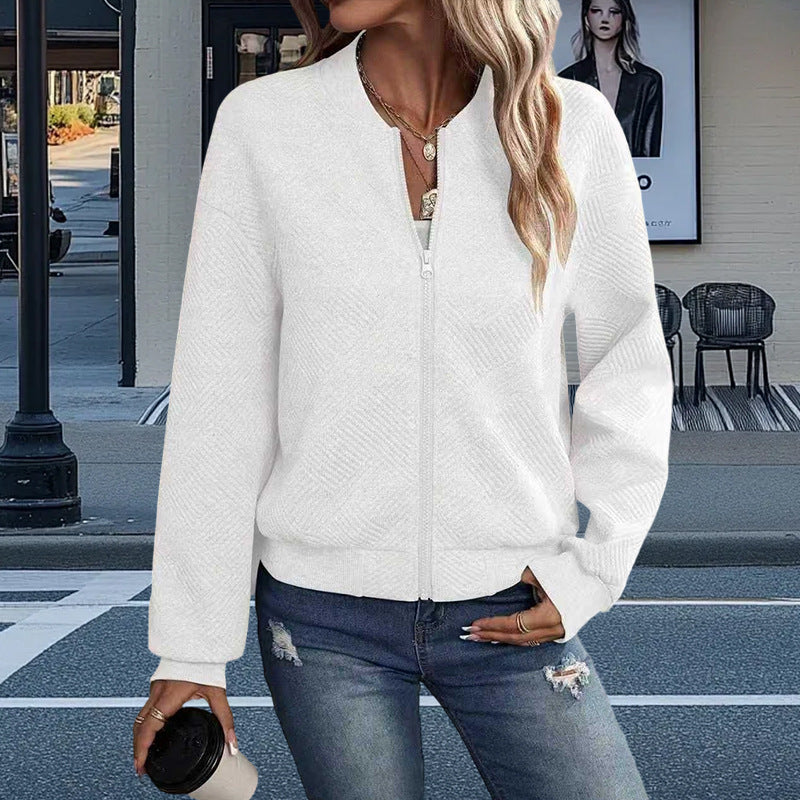 Dams fritidsjacka med strukturerad design och praktiska fickor Mirla-Eva Jonsson