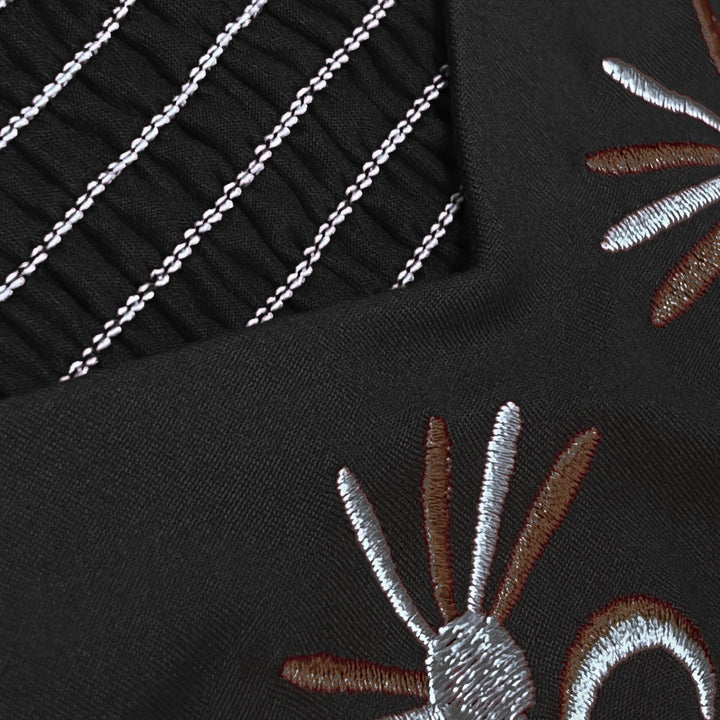 Dams golvlångt sommardress med konstfärdig broderi och svängande fåll Eva Jonsson-Eva Jonsson