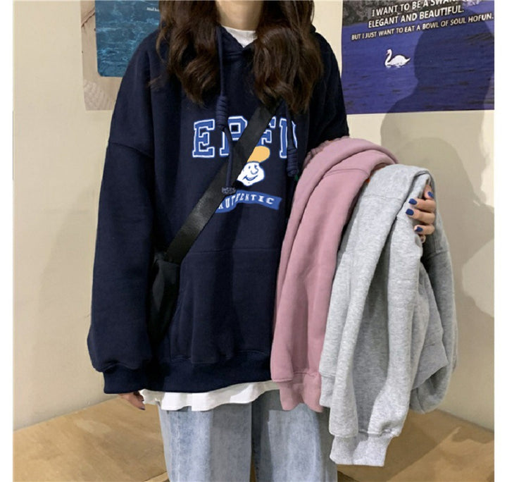 Dams hoodie med unikt logotryck Mirla-Eva Jonsson