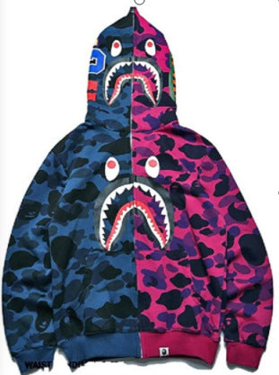 Dams hoodiejacka med modern kamouflage-design och högkvalitativ bomullsblandning Mirla-Eva Jonsson