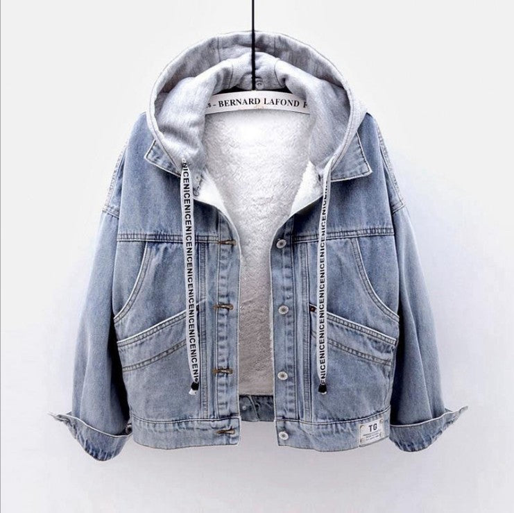Dams jeansjacka med integrerad hoodie Mirla-Eva Jonsson