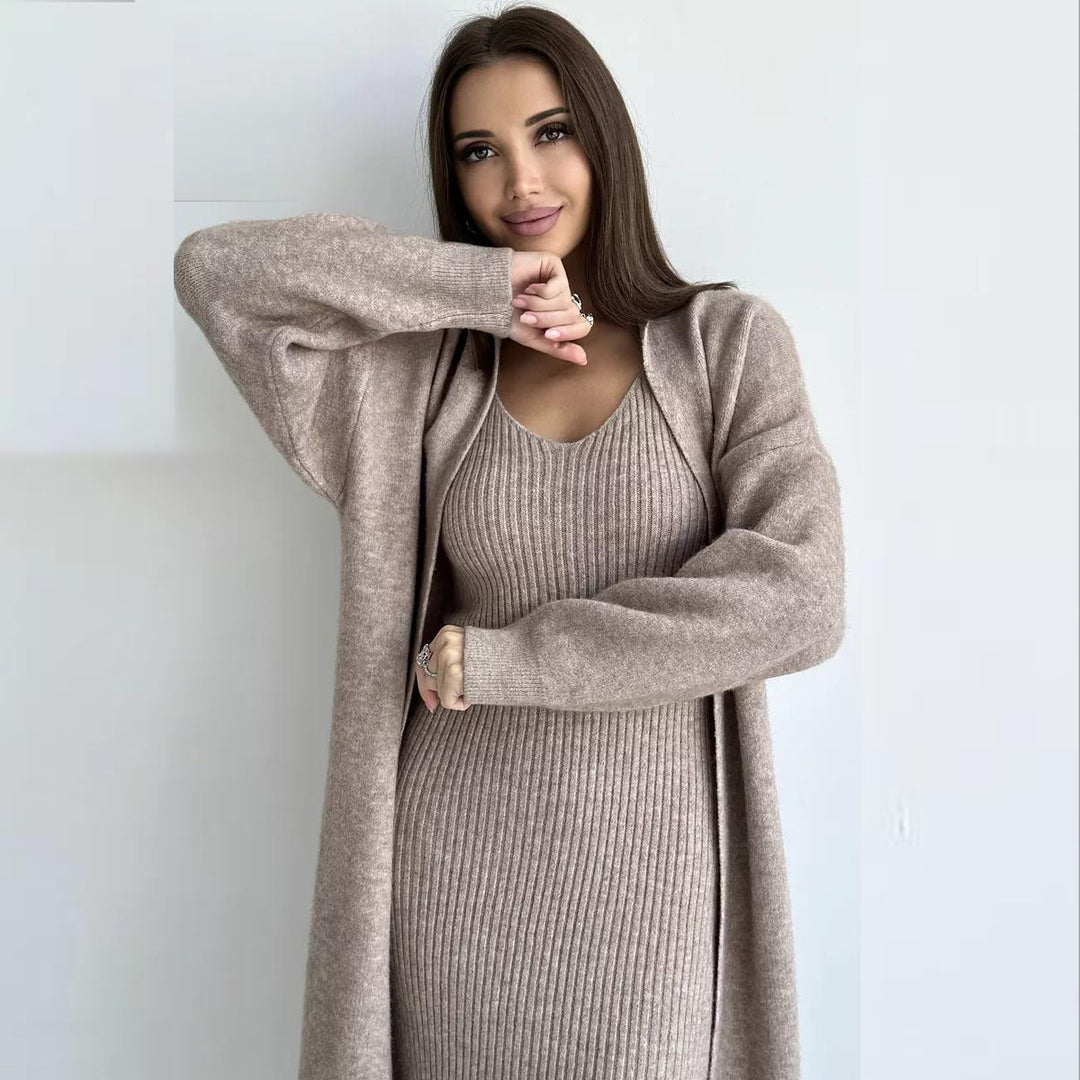 Dams knit dress with deep V-neck and long cut Eva Jonsson-Eva Jonsson