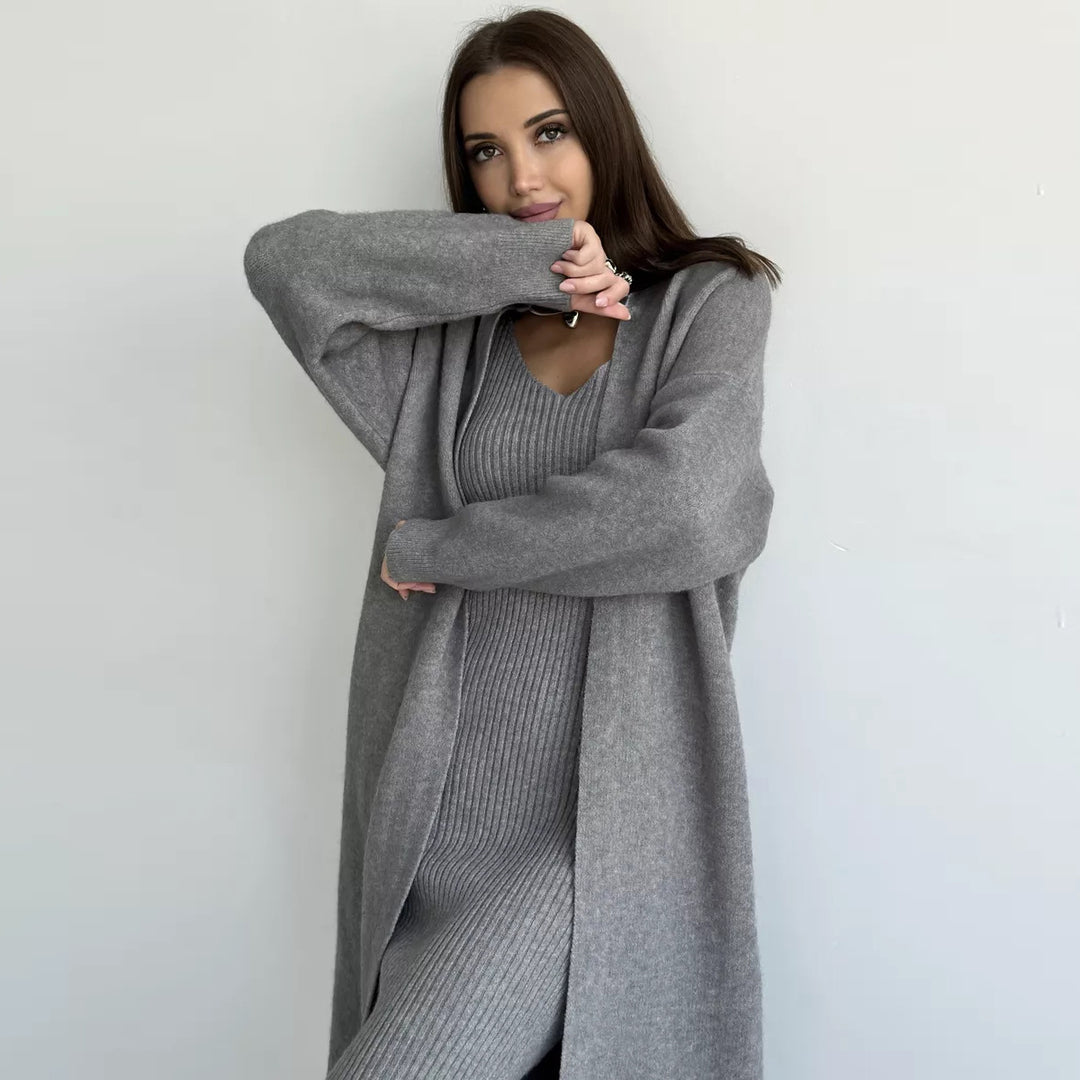 Dams knit dress with deep V-neck and long cut Eva Jonsson-Eva Jonsson