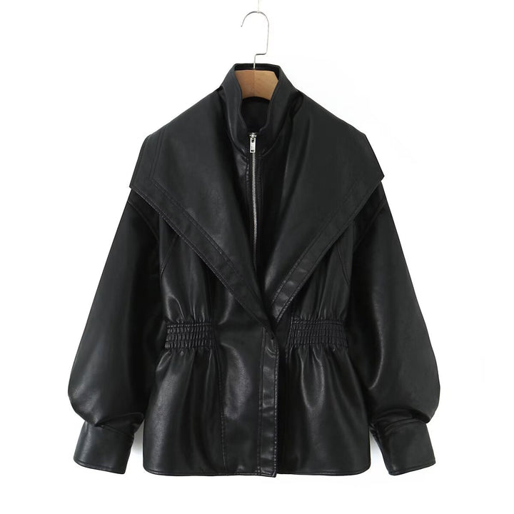 Dams konstläderjacka med asymmetrisk krage och figursydd snitt Eva Jonsson-Eva Jonsson