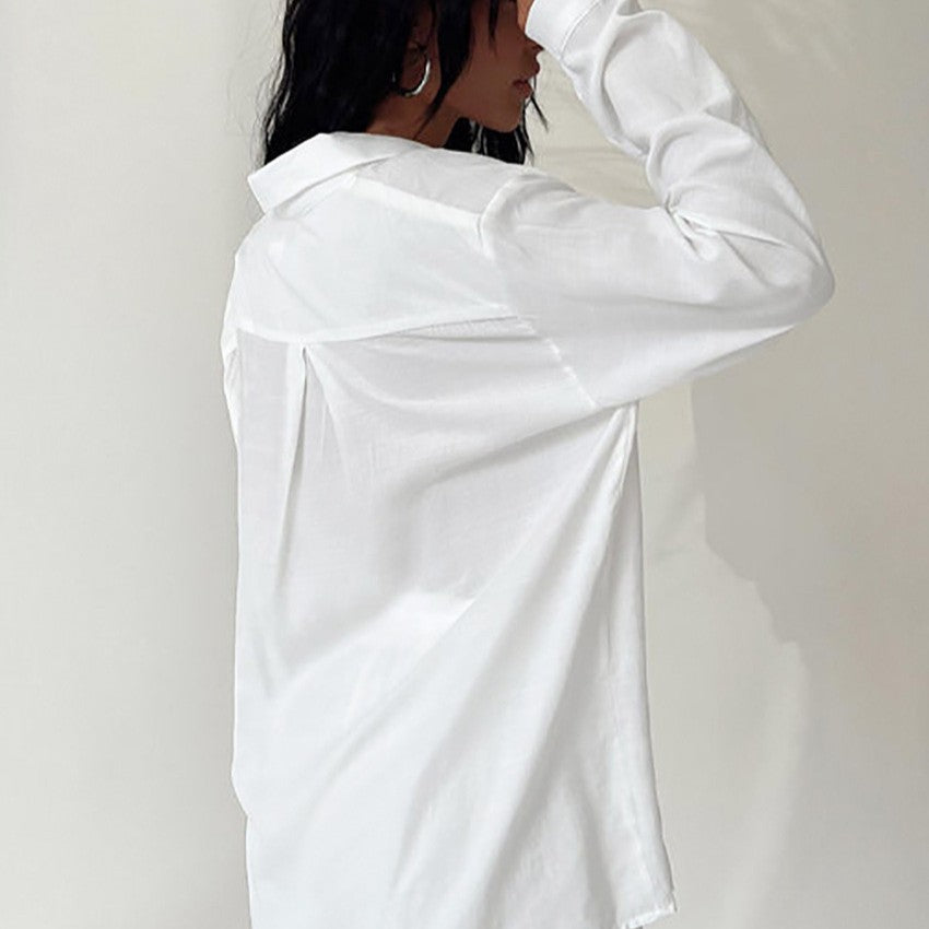 Dams loungewear-set med avslappnad button-up-blus och bekväma shorts Eva Jonsson-Eva Jonsson
