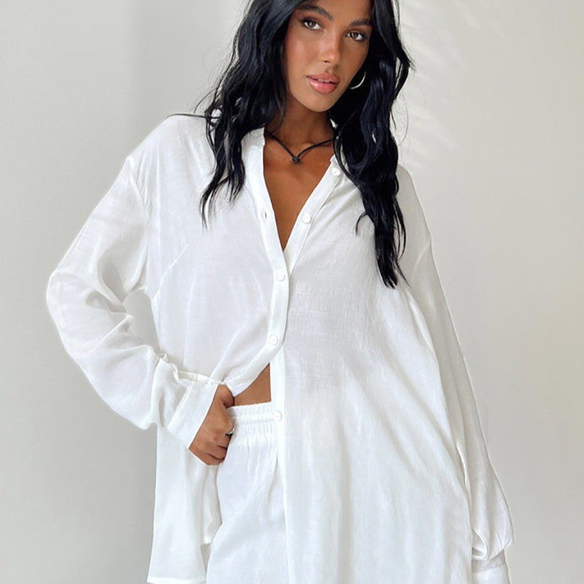 Dams loungewear-set med avslappnad button-up-blus och bekväma shorts Eva Jonsson-Eva Jonsson