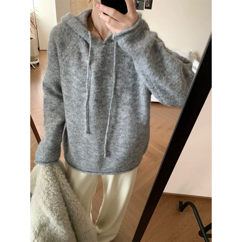 Dams mysiga hoodie gjord av mjukt fleece material med känguruficka Mirla-Eva Jonsson