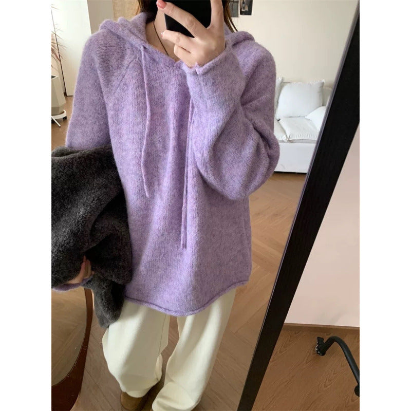Dams mysiga hoodie gjord av mjukt fleece material med känguruficka Mirla-Eva Jonsson