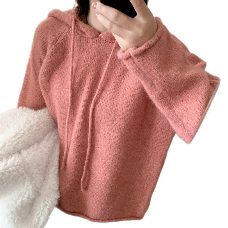 Dams mysiga hoodie gjord av mjukt fleece material med känguruficka Mirla-Eva Jonsson