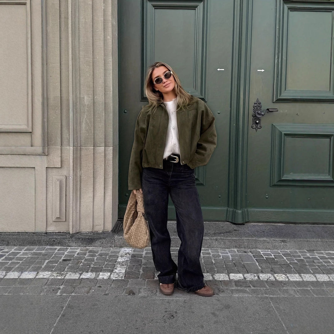 Dams oversized jacka gjord av mjukt mockaimitation Mirla-Eva Jonsson