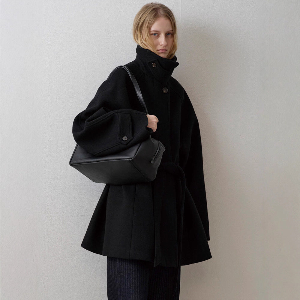 Dams quilted ullkappa med elegant krage Mirla-Eva Jonsson