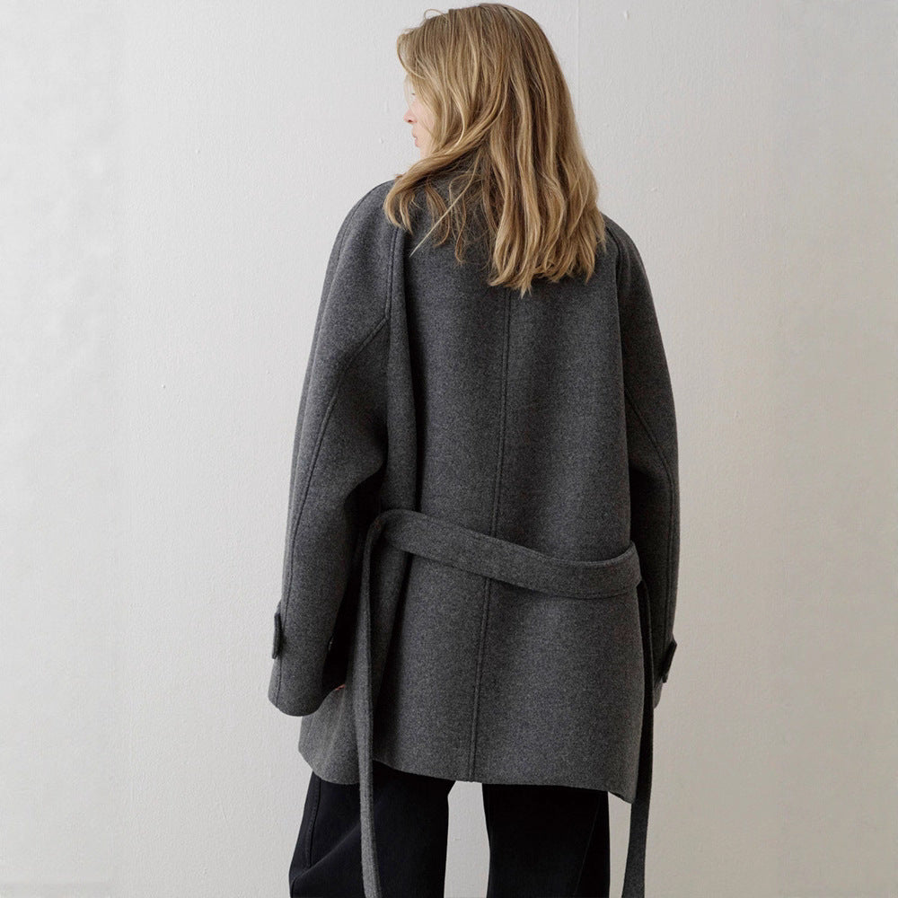 Dams quilted ullkappa med elegant krage Mirla-Eva Jonsson
