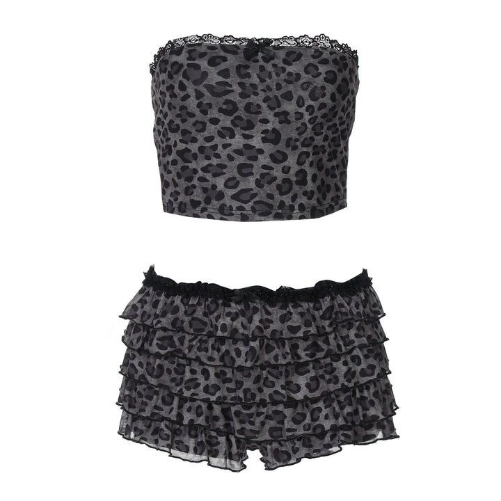 Dams set av luftig crop-top och fransiga shorts Mirla-Eva Jonsson