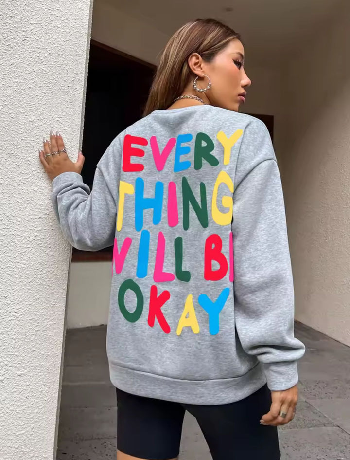 Dams sweatshirt med färgglad text Mirla-Eva Jonsson