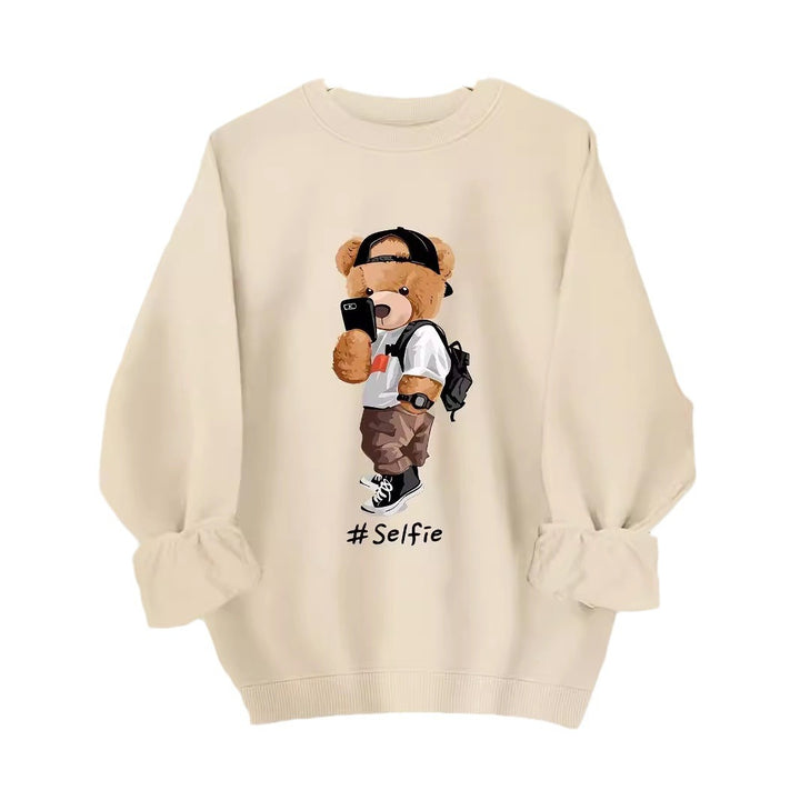 Dams sweatshirt med konstnärlig björndesign och avslappnad passform Mirla-Eva Jonsson
