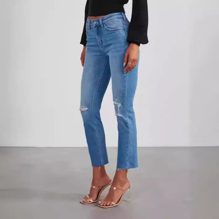Dams tidlös jeans i modern skärning med cropped ben Mirla-Eva Jonsson