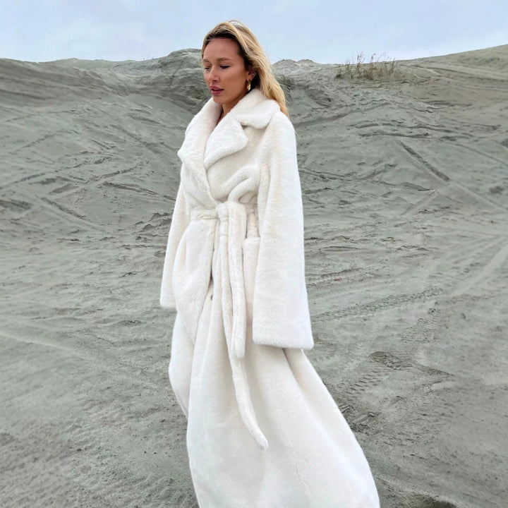 Dams vinterkappa Mirla-Eva Jonsson