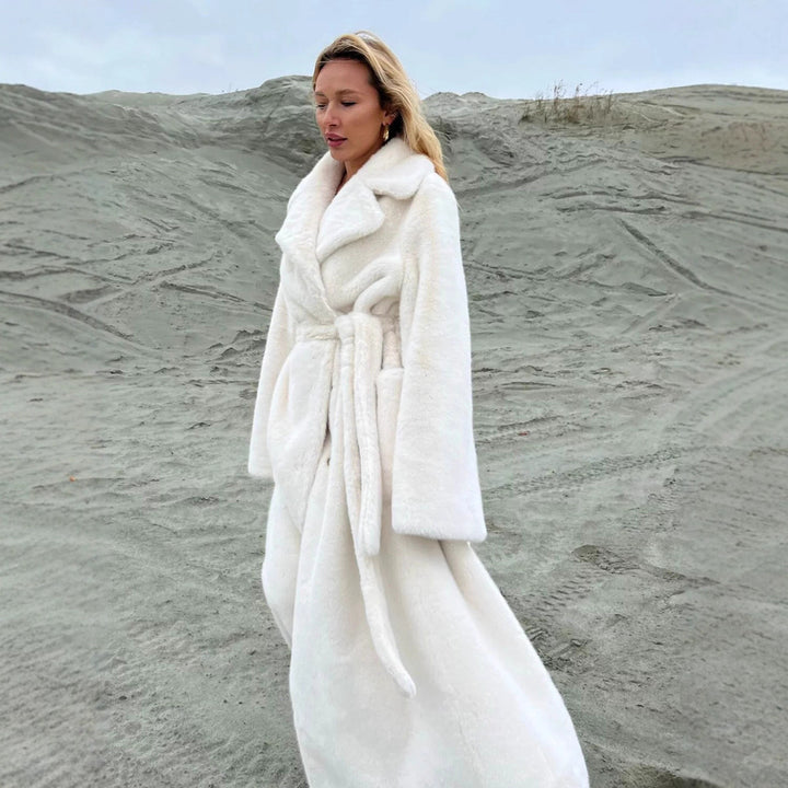 Dams vinterkappa Mirla-Eva Jonsson