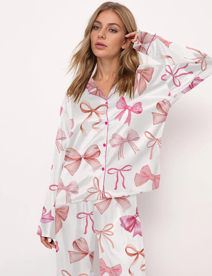 Damsatinpyjamasett med lekfullt sländmönster Eva Jonsson-Eva Jonsson