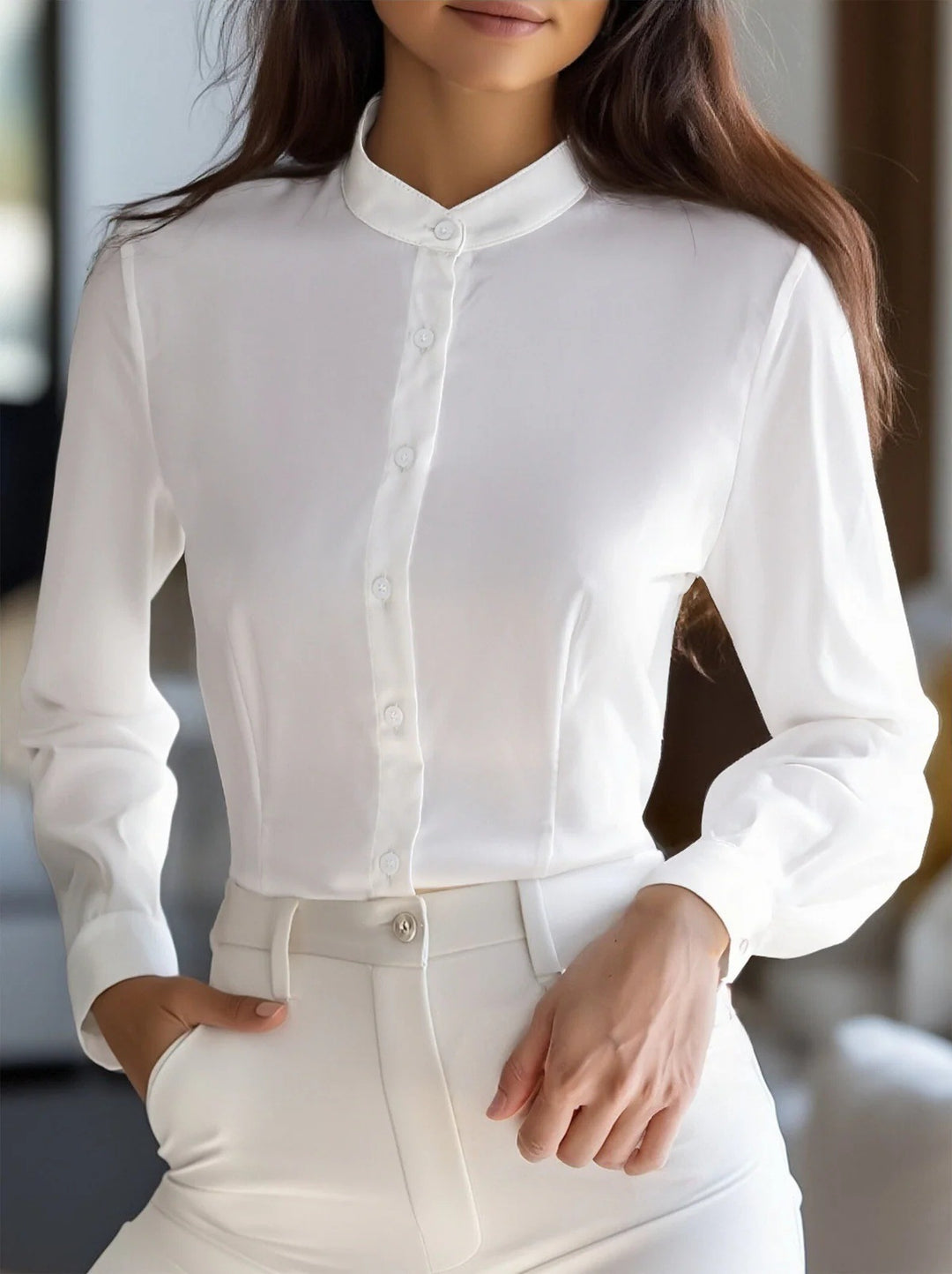 Damsatsblus med modern ståkrage och elegant knapprad Mirla-Eva Jonsson