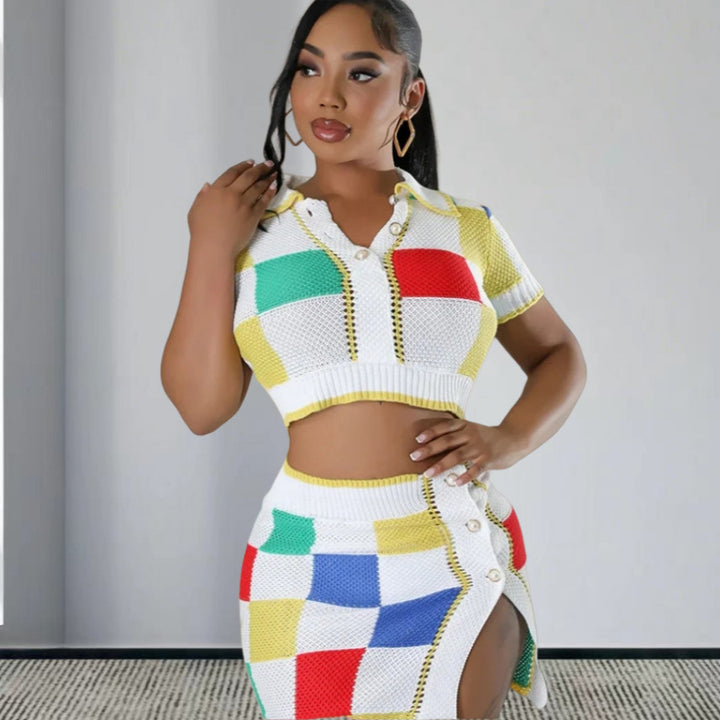 Damsätt från modernt crop-top och figurnära kjol med knappr detaljer Mirla-Eva Jonsson