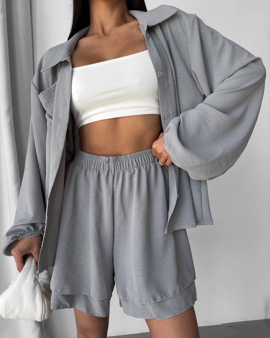 Damsavslappnat shorts-set med oversized skjorta Eva Jonsson-Eva Jonsson