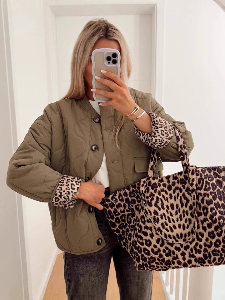 Damsen quiltad övergångsjacka med praktiska fickor Mirla-Eva Jonsson