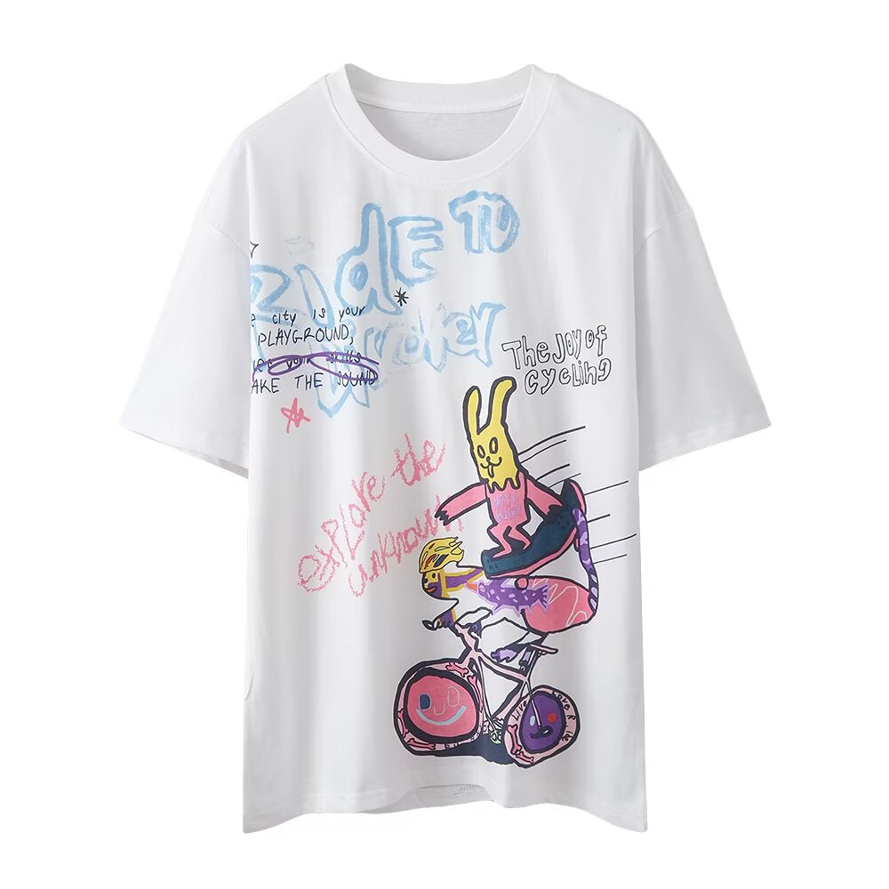 Damsgrafisk T-shirt med kreativ tryck Mirla-Eva Jonsson