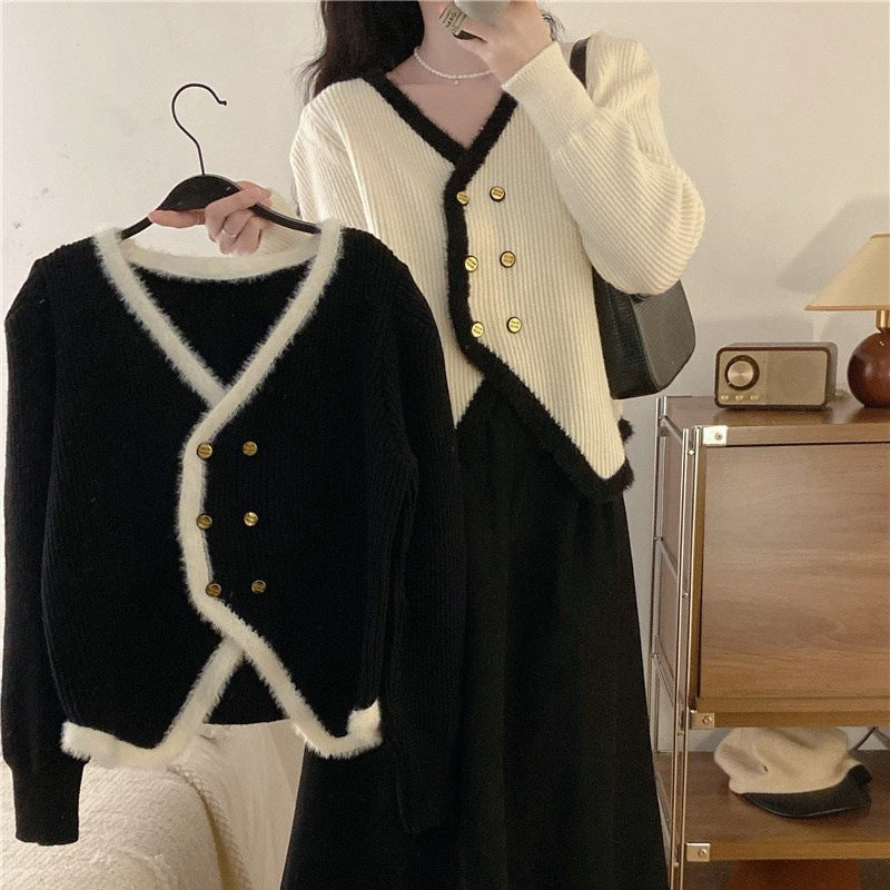 Damsk Cardigan med Asymmetrisk Skärning och Guldknappdesign Mirla-Eva Jonsson