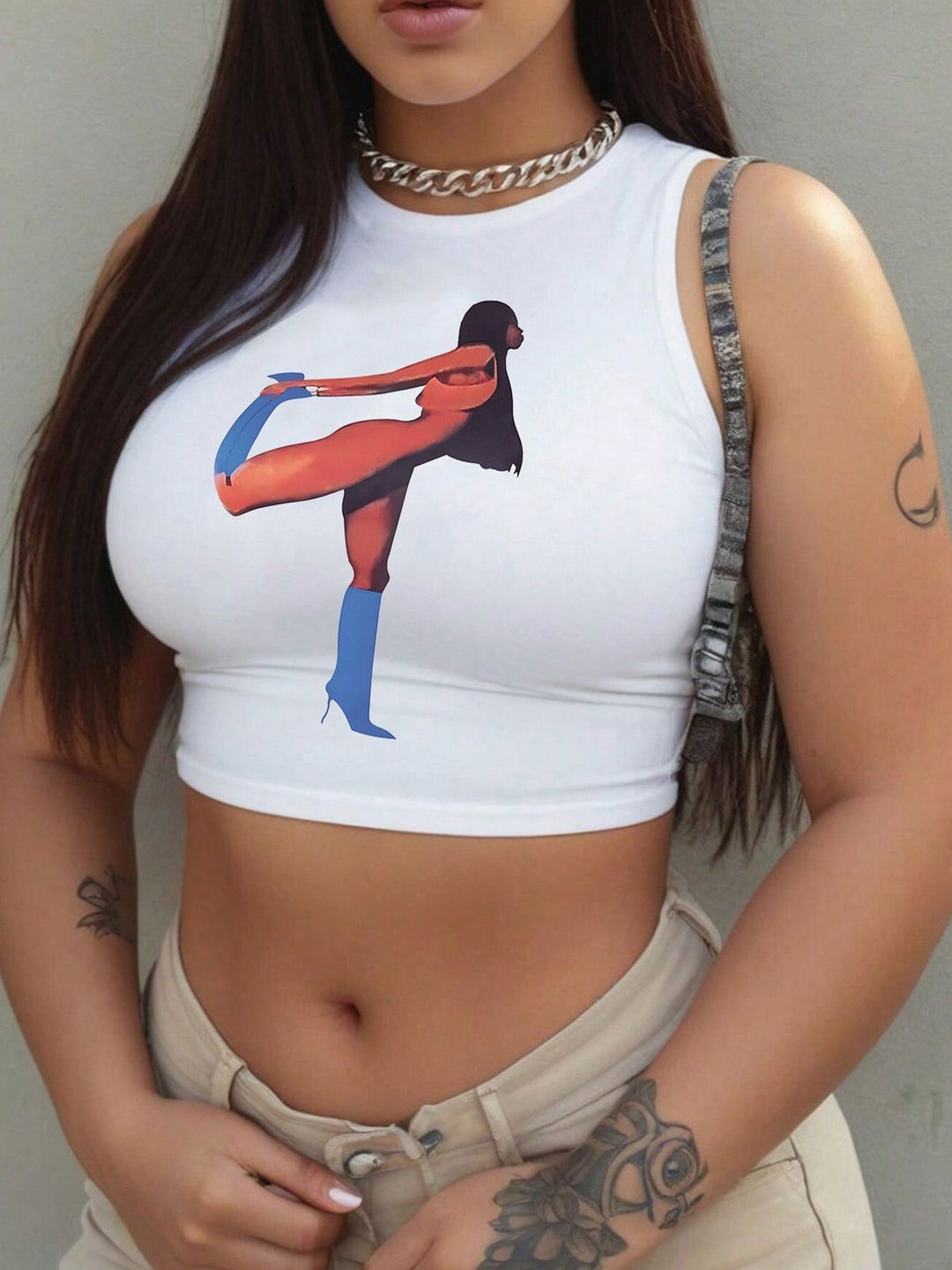 Damsk Crop Top med djärvt uttalande tryck Mirla-Eva Jonsson