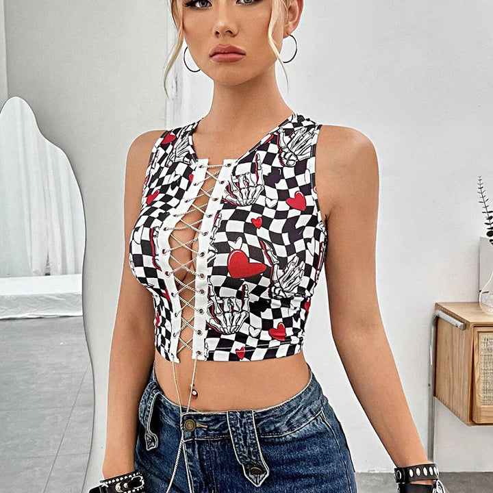 Damsk Crop Top med unikt snördesign och grafiskt mönster Mirla-Eva Jonsson