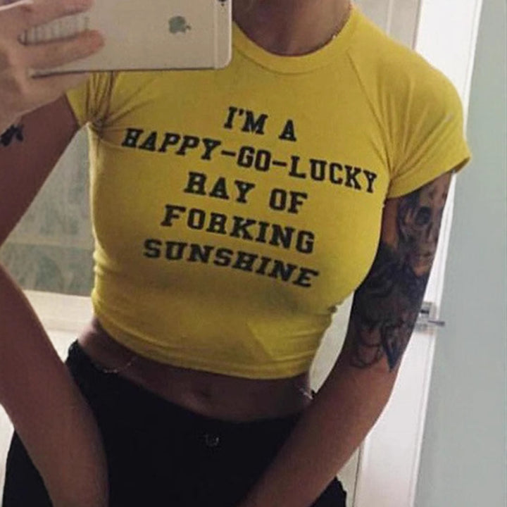 Damsk Crop-top med kreativt tryck och kroppsnära skärning Mirla-Eva Jonsson