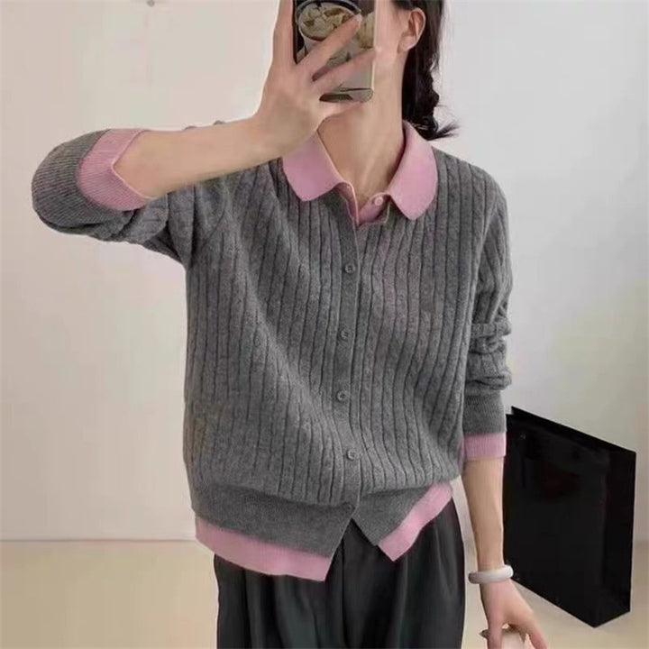 Damsk cardigan med fint flätmönster och eleganta knapprynkor Mirla-Eva Jonsson