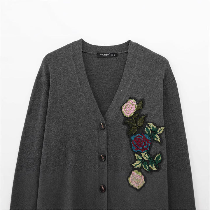 Damsk cardigan med floral broderidesign Mirla-Eva Jonsson