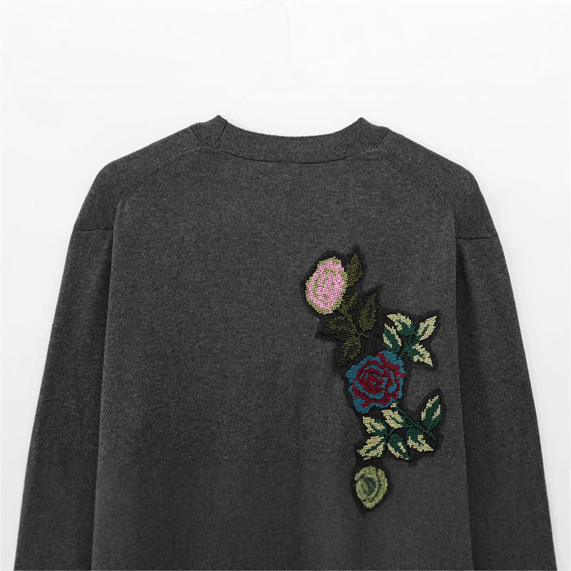 Damsk cardigan med floral broderidesign Mirla-Eva Jonsson