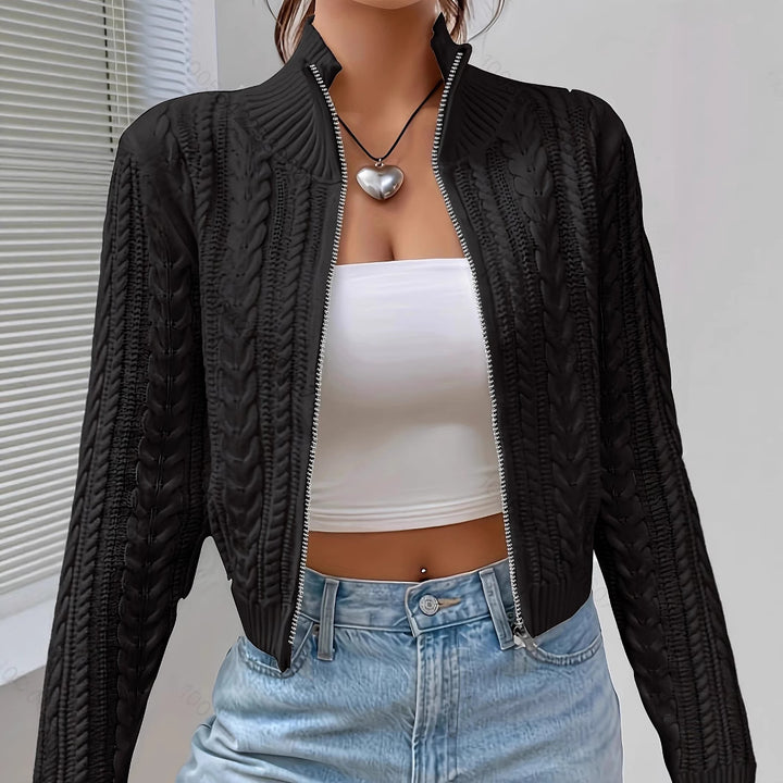 Damsk cardigan med modern flätdesign och hel dragkedja Eva Jonsson-Eva Jonsson