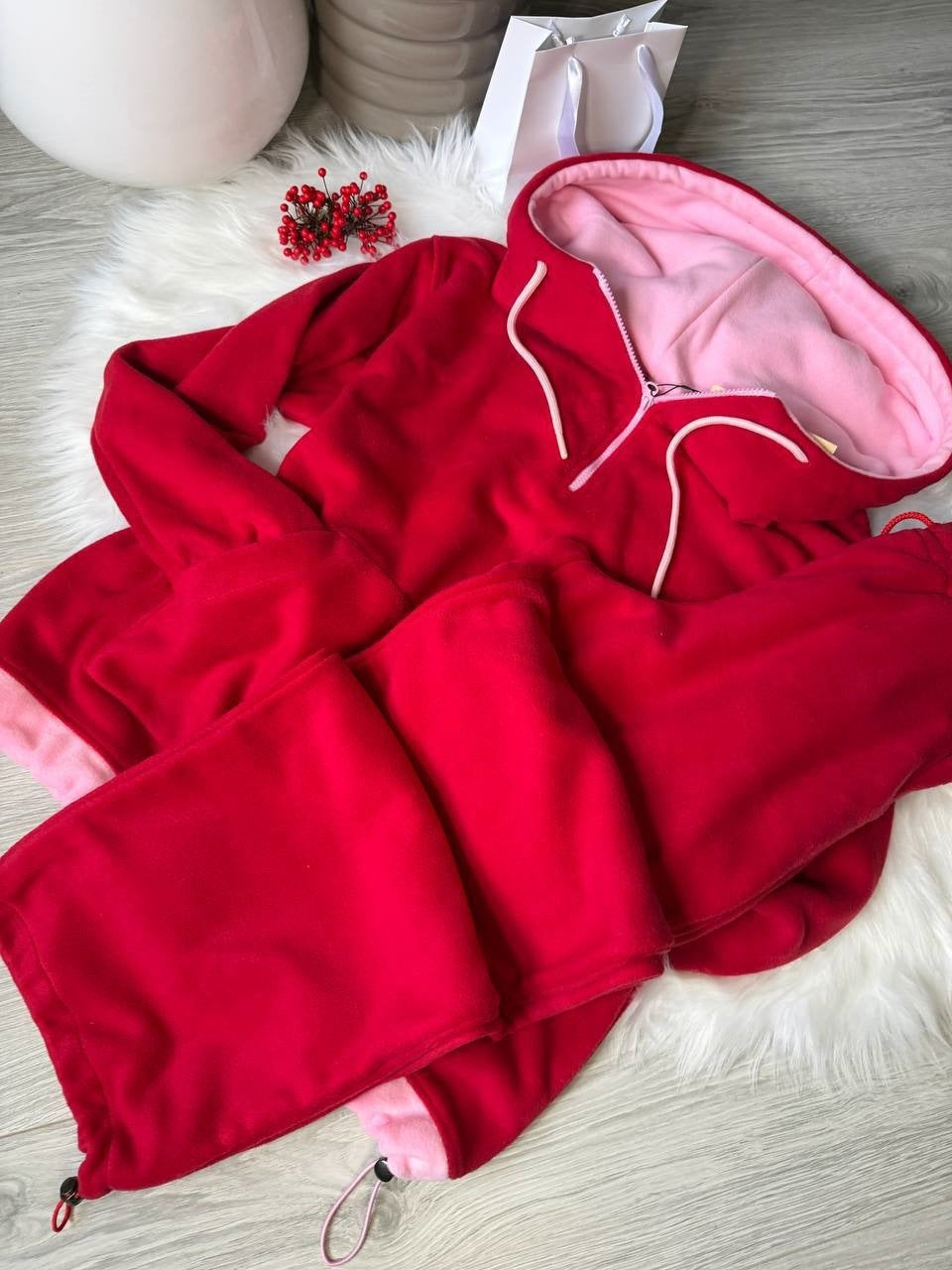 Damsk cozy fleece träningsoverall med hög krage och dragsko Mirla-Eva Jonsson