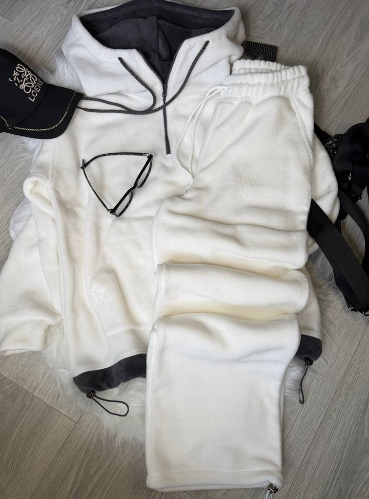 Damsk cozy fleece träningsoverall med hög krage och dragsko Mirla-Eva Jonsson