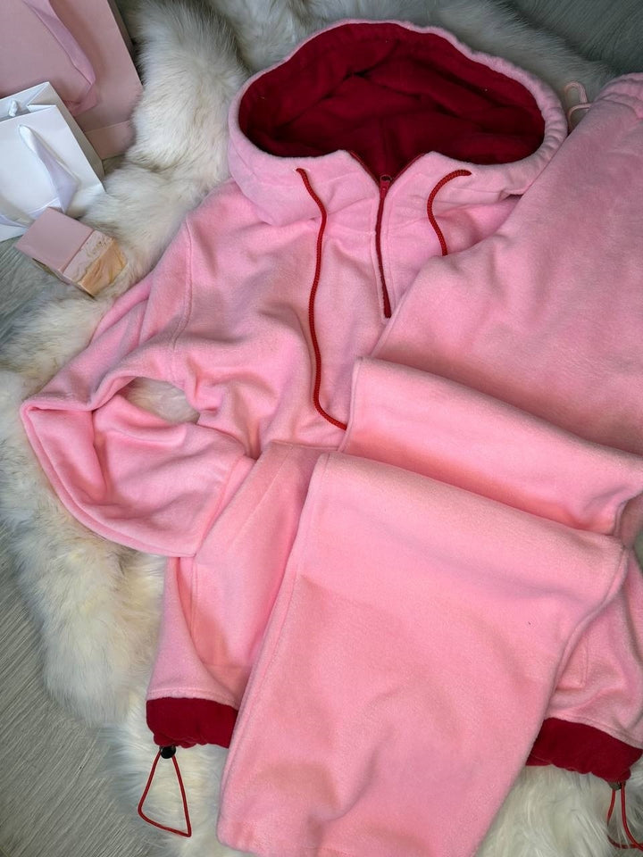 Damsk cozy fleece träningsoverall med hög krage och dragsko Mirla-Eva Jonsson