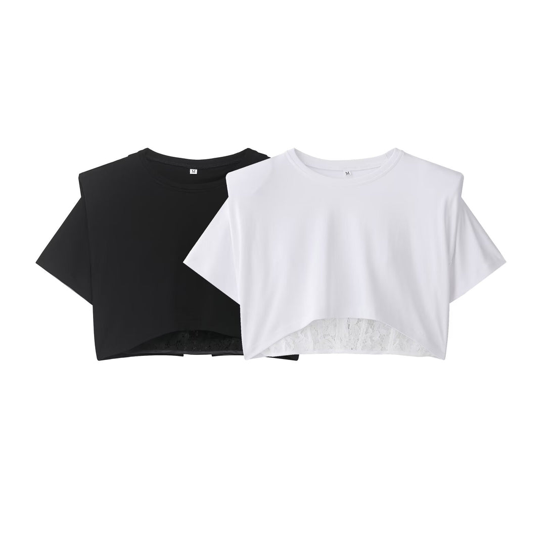 Damsk crop-t-shirt med elegant spetsunderlag Mirla-Eva Jonsson