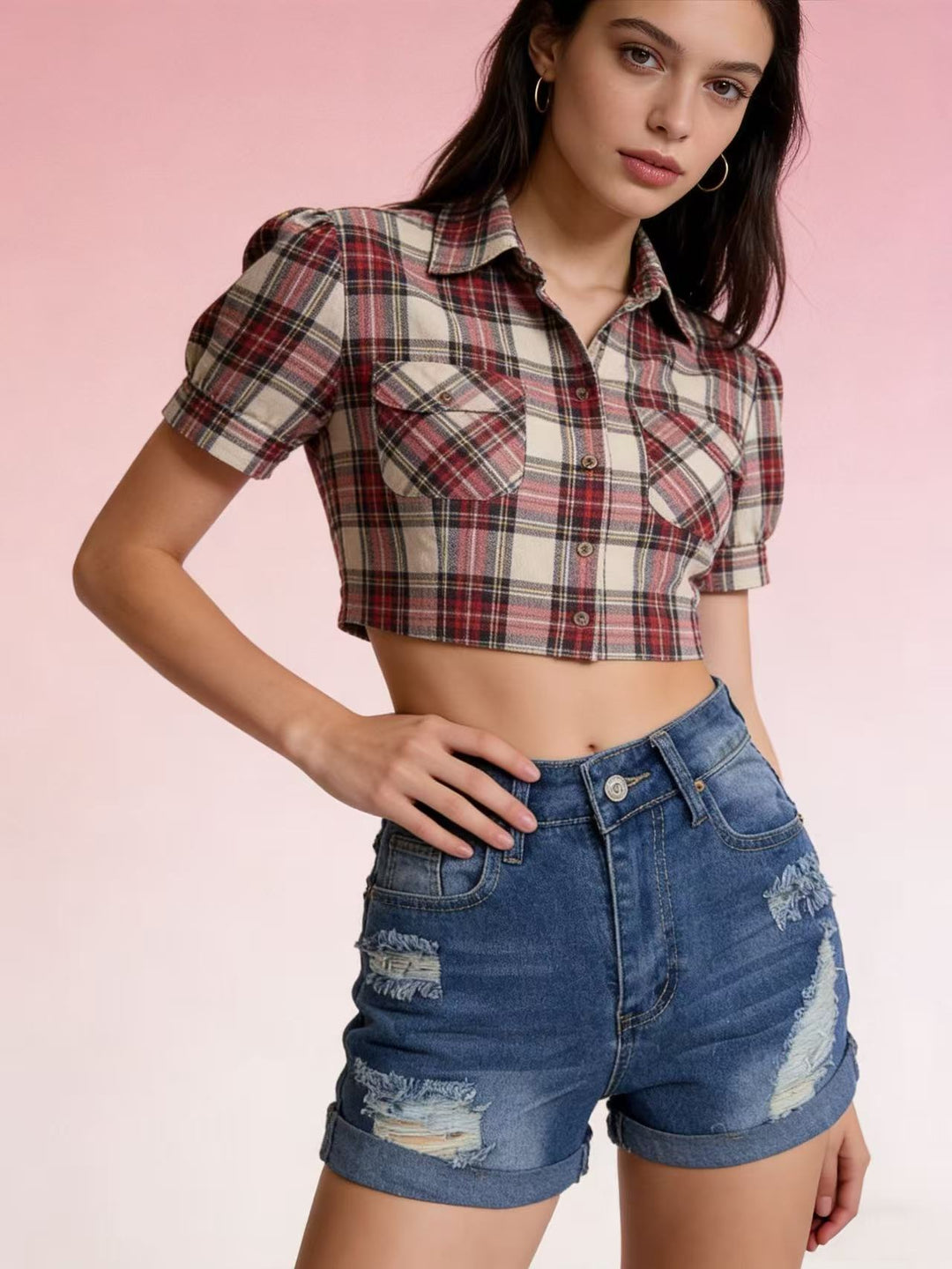 Damsk crop-top i klassiskt rutmönster med pösiga ärmar Mirla-Eva Jonsson