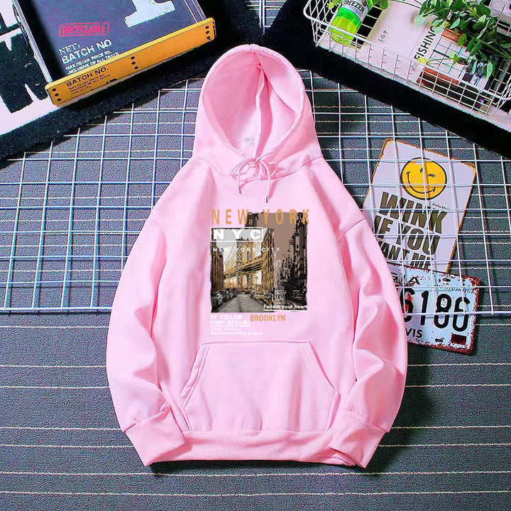 Damsk hoodie med stilfull New York tryck Mirla-Eva Jonsson