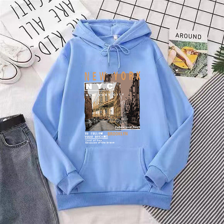 Damsk hoodie med stilfull New York tryck Mirla-Eva Jonsson