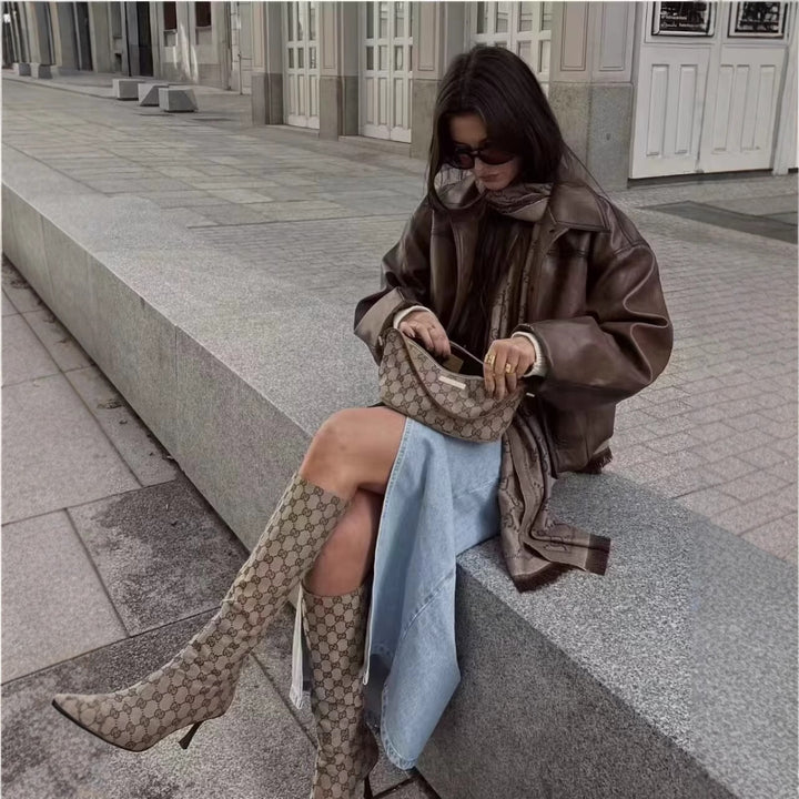 Damsk konstläderjacka med praktiska fickor och modern passform Eva Jonsson-Eva Jonsson