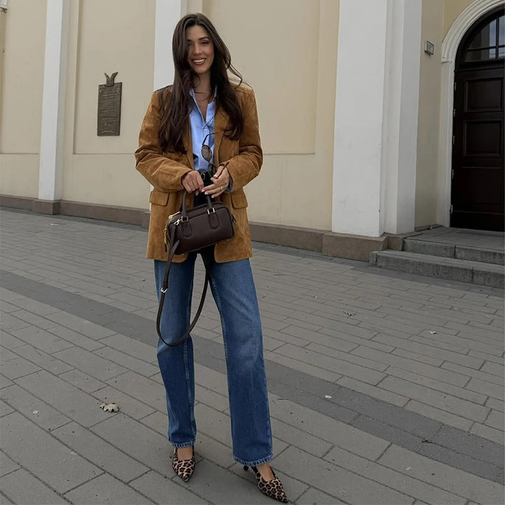 Damsk mockaskinnsblazer med elegant snitt och högkvalitativa detaljer Eva Jonsson-Eva Jonsson