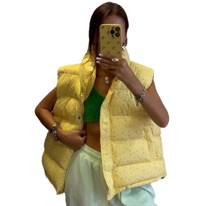 Damsk padded vest med hög krage och trendig skärning Mirla-Eva Jonsson