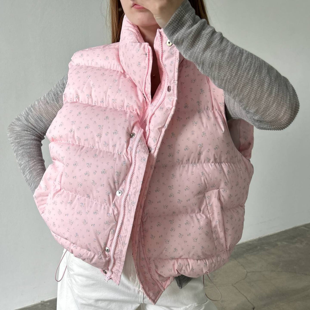 Damsk padded vest med hög krage och trendig skärning Mirla-Eva Jonsson